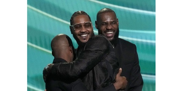 Carmelo Anthony smatra da je LeBron James najposebnija pojava u NBA ligi Carmelo Anthony smatra da je LeBron James najposebnija pojava u NBA ligi